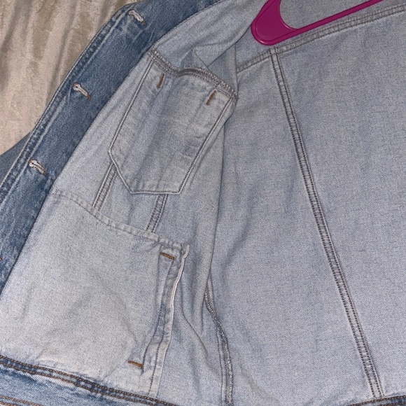 Denim Jacket with Leopard Print Collar - Picture 7 of 7